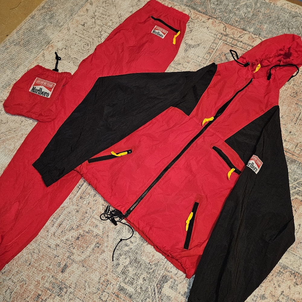 VINTAGE MARLBORO ADVENTURE TEAM JOGGING SUIT